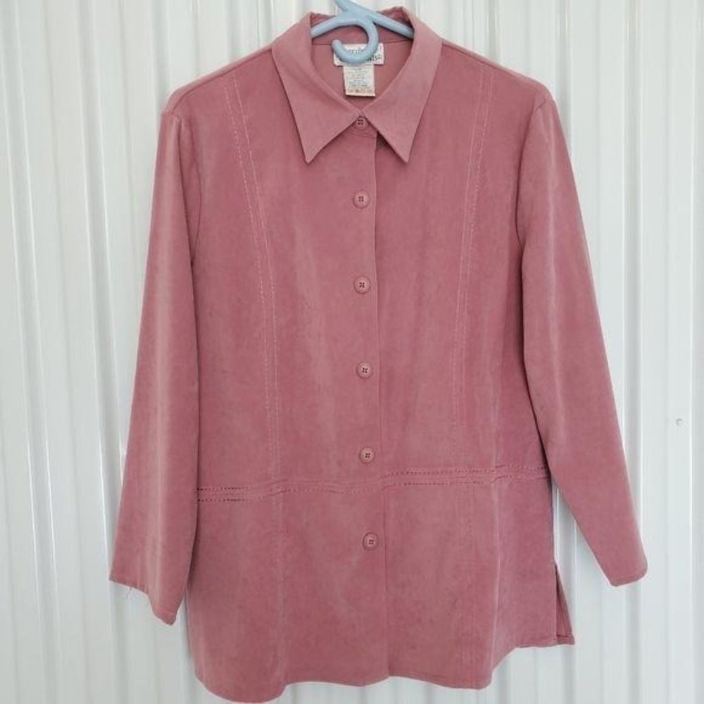 Vintage Wardrobe Essentials | Button Down Shirt
